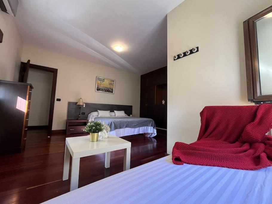 Casa Con Piscina En El Centro Villa Los Llanos De Aridane Exteriör bild